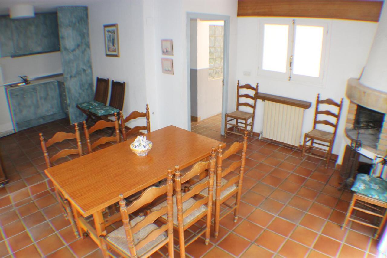 Agi Riu Segre Villa Roses Exterior photo