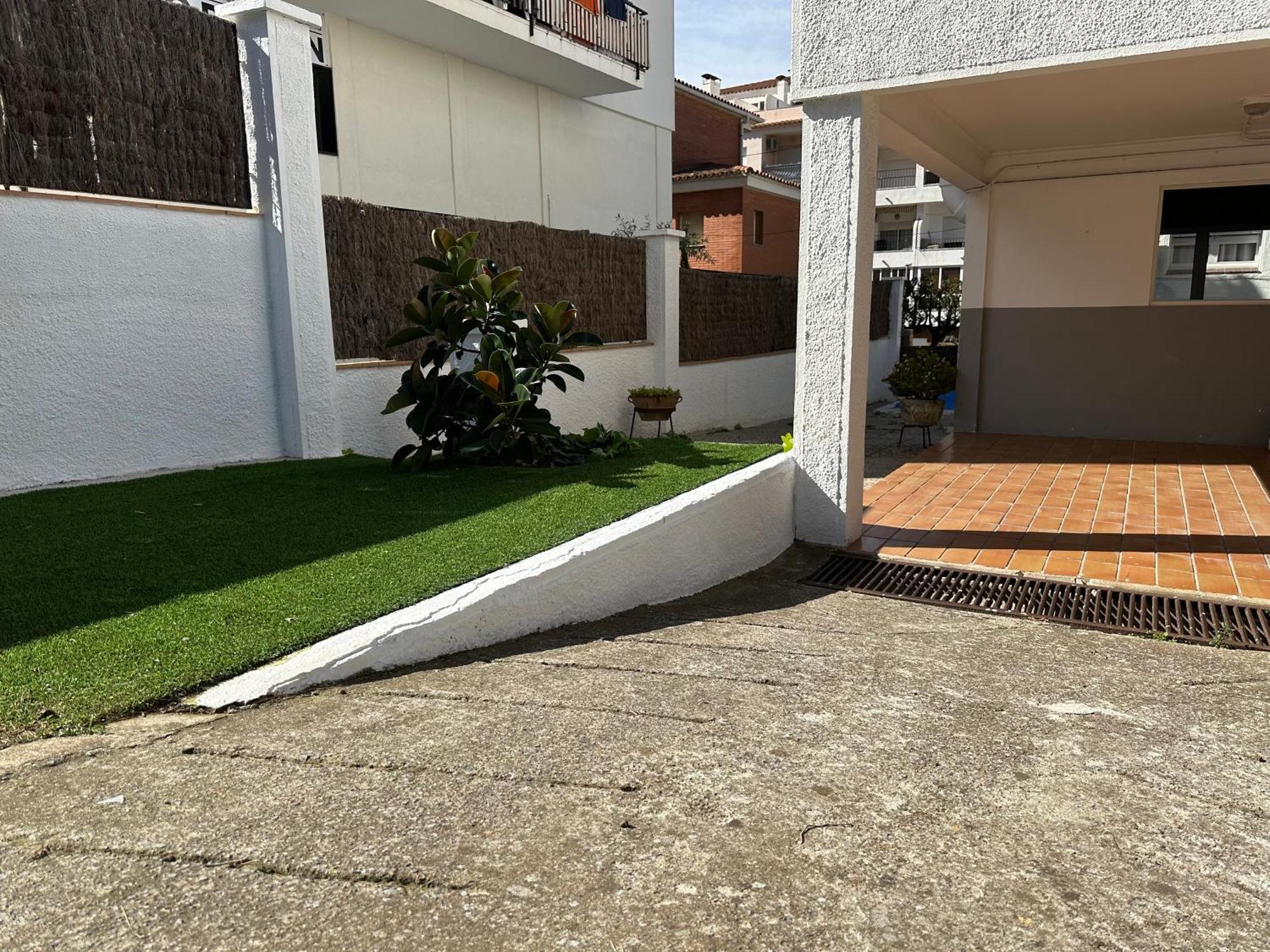 Agi Riu Segre Villa Roses Exterior photo